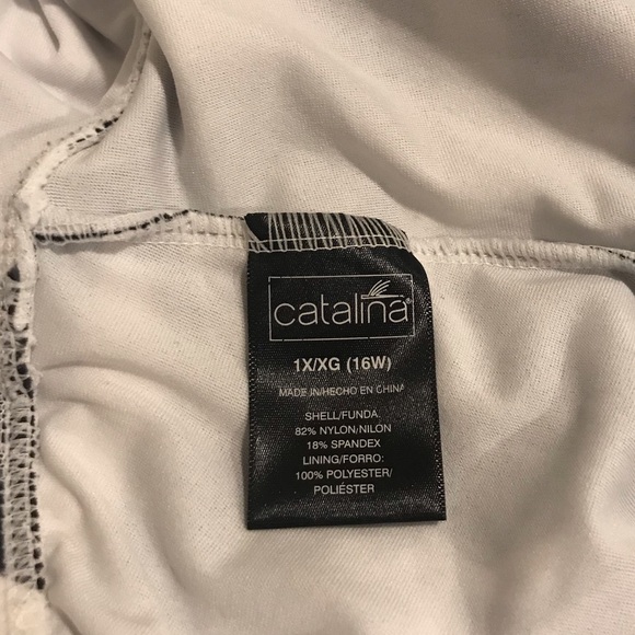 CATALINA 16W SWIMSUIT TOP BLACK AND WHITE - Picture 3 of 5